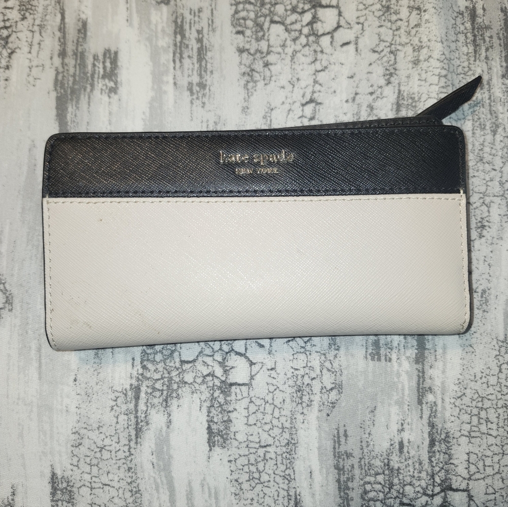 kate spade Two-Tone Black and Cream Zip Around Wallet